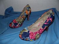 Via Della Rosa Pumps 39 Blumenmuster Sommerpumps 39 High Heels 39 Hessen - Schotten Vorschau