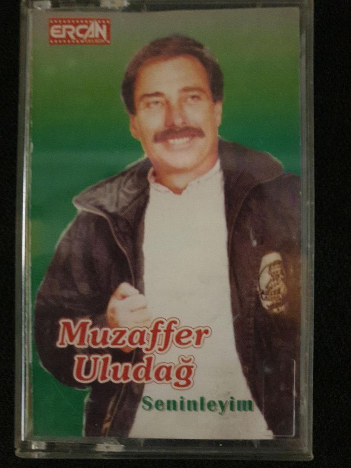 Muzaffer Uludağ Seninleyim kaseti in Ludwigshafen