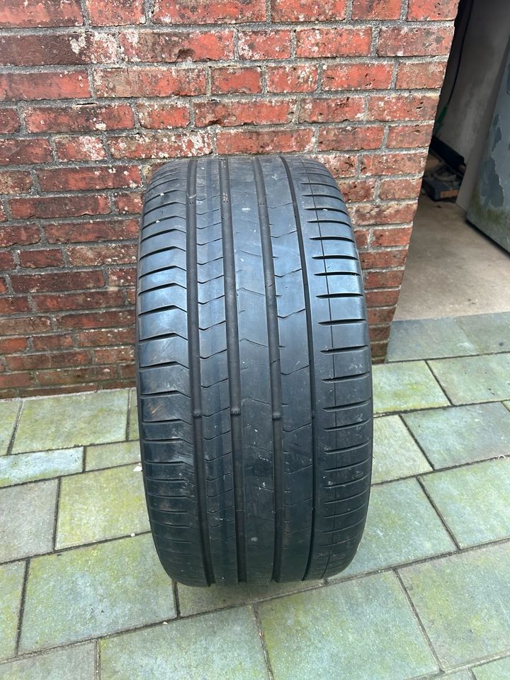 1x gebrauchter Sommerreifen Pirelli Pzero Runflat 315/35/R22 111Y in Hinte