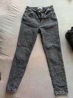Gewachsene schwarze Skinny Jeans mit hoher Taille Nordrhein-Westfalen - Kamen Vorschau