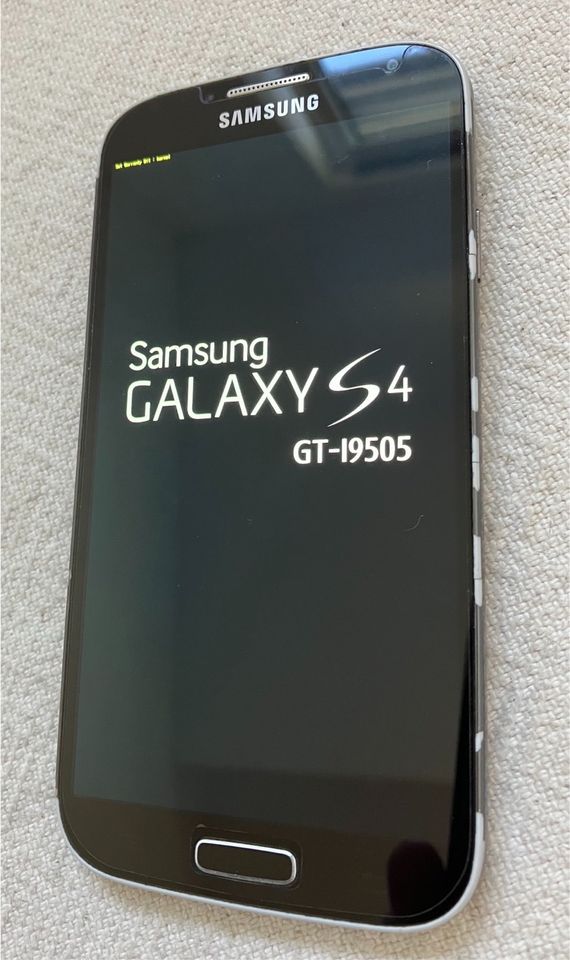 Samsung Galaxy S4 (GT-I9505) in Hamburg