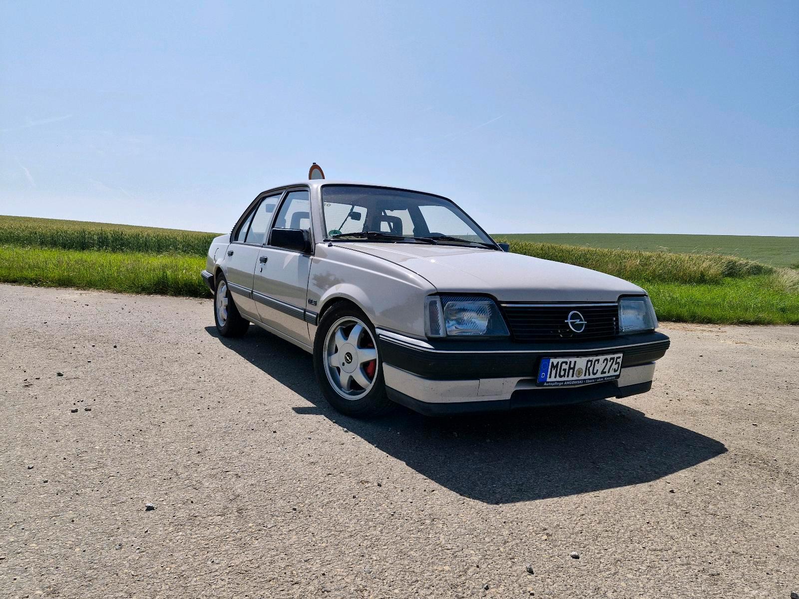 Abbildung des Autos Opel Ascona c super Zust…