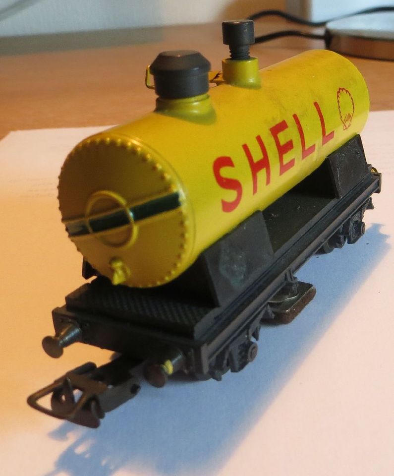 Pocher Torino ITALY Schienenreinigungswagen SHELL Nr. 2051 in Bühl