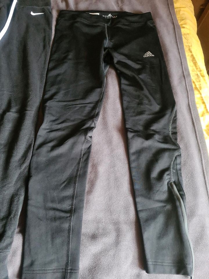 2x Adidas Nike Leggings Gr.XS in Paderborn