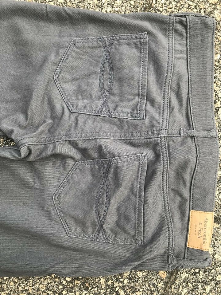 Abercrombie & Fitch Damen Jegging/Jeans W24/L26 Grau - WIE NEU! in München