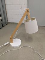 Tischlampe Lampe weiß Holz minimalistisch Leuchte Nordrhein-Westfalen - Bocholt Vorschau