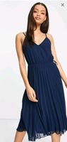 Plissiertes Kleid in marineblau Bayern - Kempten Vorschau