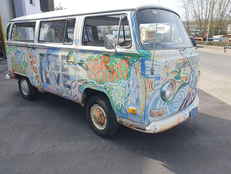 VW Bus T2a Deluxe, Ziggy Marley Bus! in Viersen