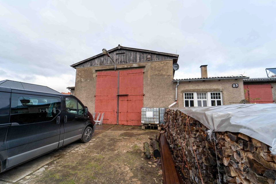 Einfamilienhaus im Bungalowstil mit großer Halle in Friedland