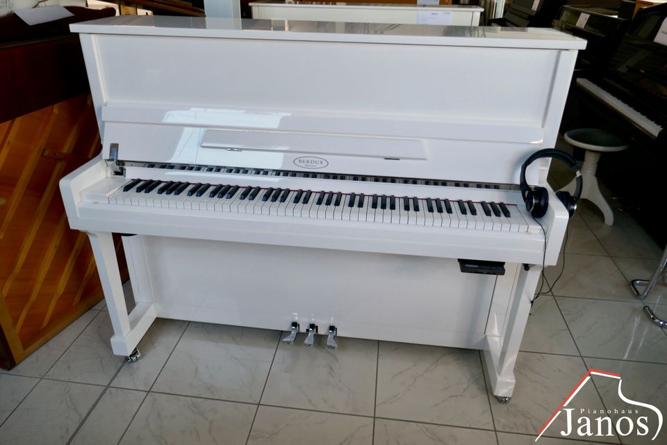 Modernes Berdux Klavier ✱ Silent Austattung ✱Weiß Hochglanz in München