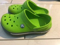 Schuhe: Crocs Kinderschuhe J2 in grün Hessen - Dieburg Vorschau