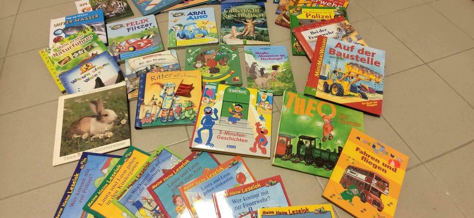 32 Kinderbücher und -hefte Puzzle Sammlung Set Konvolut in Waghäusel