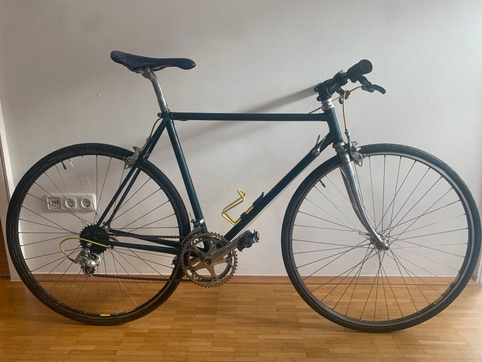 Bianchi| Vintage Rennrad| dunkelgrün| mit geradem Lenker| Unisex in München