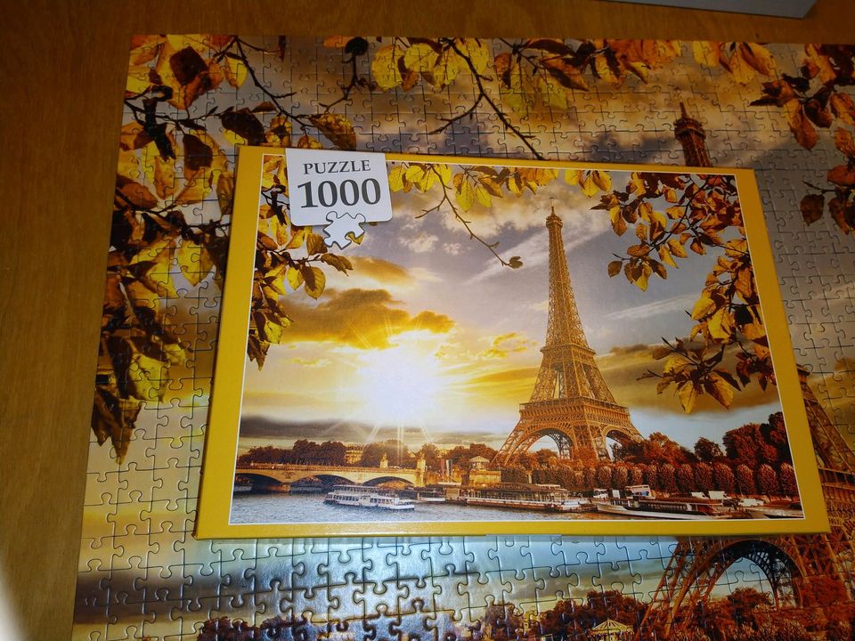 Puzzle. 1000Teile.Eifelturm in Gronau (Westfalen)