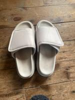 Flip flops. Slipper. Schuhe Brandenburg - Teltow Vorschau