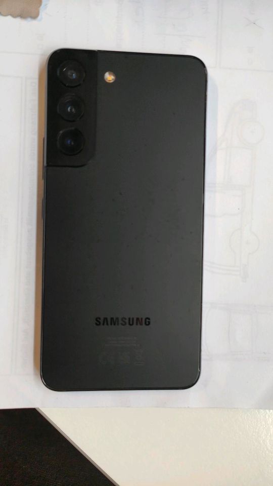 Samsung Galaxy S22 - 256GB in Black schwarz in Berlin