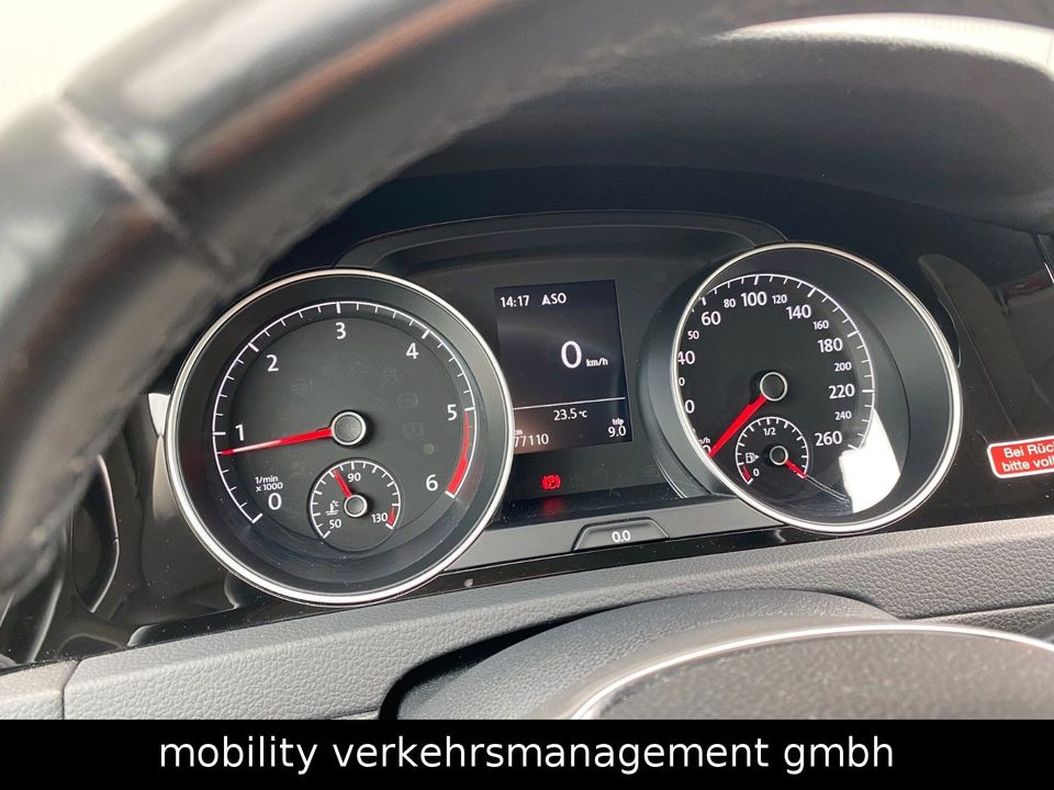 Volkswagen Golf VII 1.6 TDI Navi AHK LM-Felgen FAHRSCHULE in Lilienthal