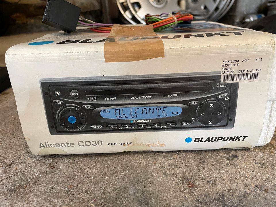 Blaupunkt Alicante CD30 DMS Autoradio in München