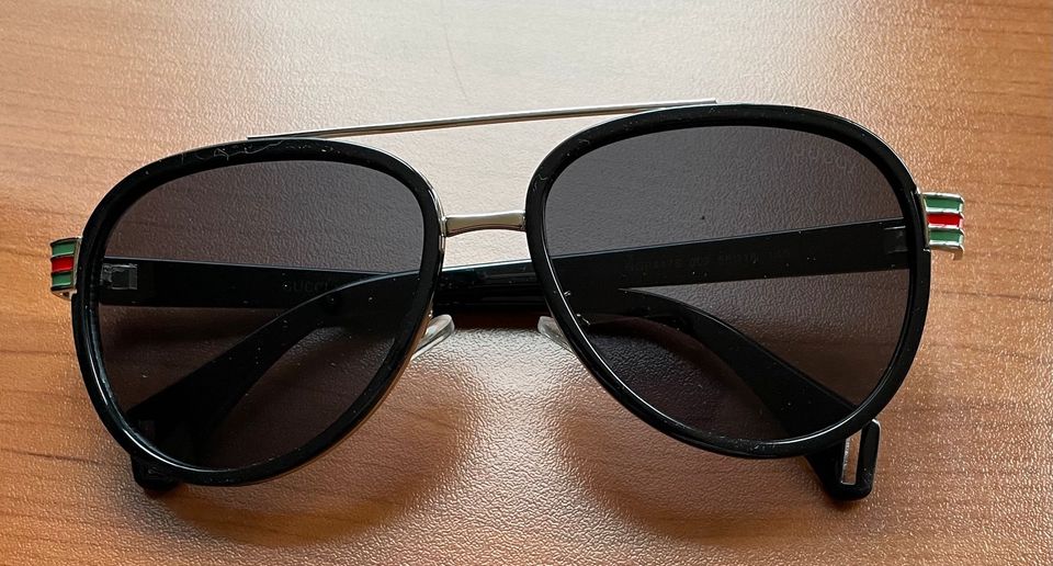 GUCCI Sonnenbrille in Düren