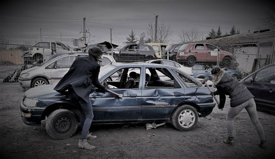 Weihnachtsgeschenk? Gutschein für Autozertrümmer! Schenke Spaß in Offenbach