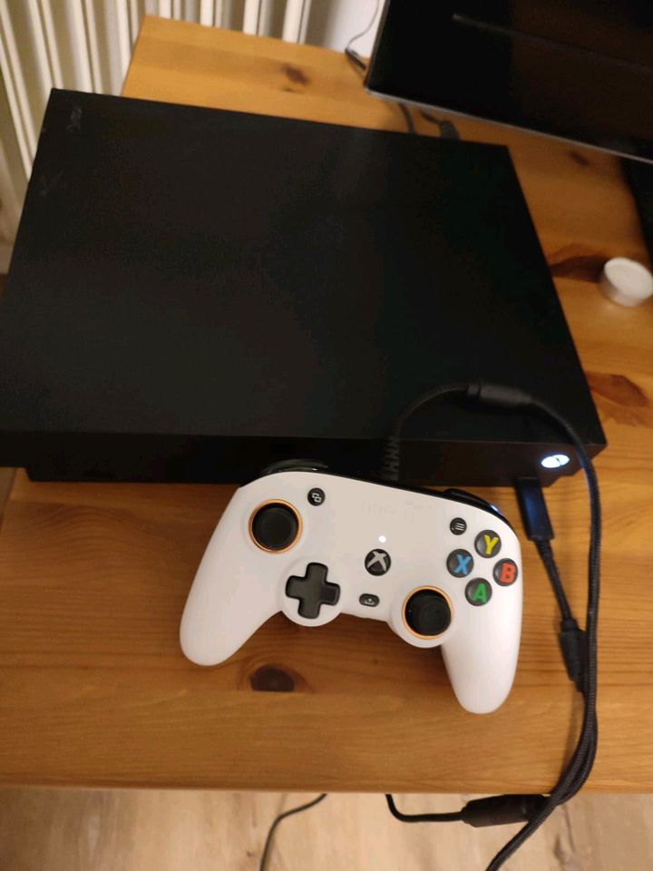 Xbox one X 1TB in Thüngersheim