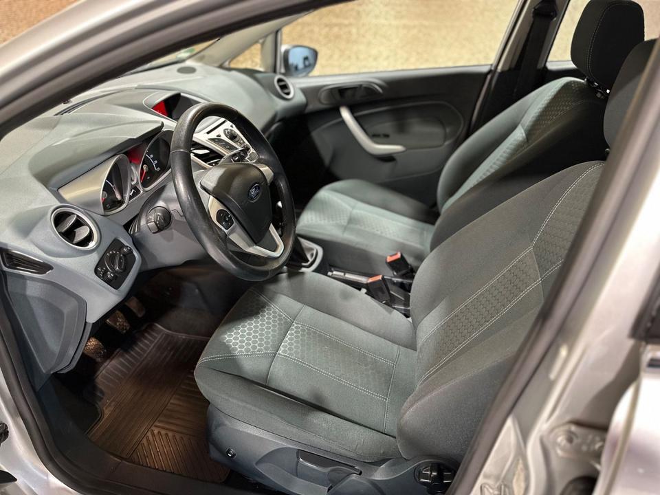 Ford Fiesta Titanium 1.25 * AHK*SHZ*ZAHNRIEMEN NEU* in Jülich