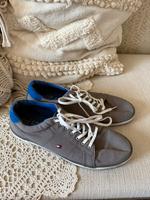 Tommy Hilfiger Sneakers gr. 43 Hessen - Mörfelden-Walldorf Vorschau