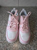 Verkaufe Nike Schuhe Größe 37,5 Thüringen - Altenburg Vorschau