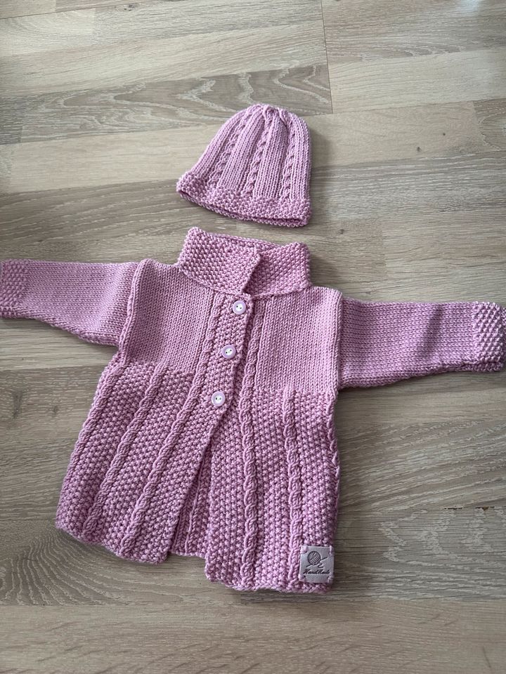 Jacke mit Mütze Hand Made in Grevenbroich