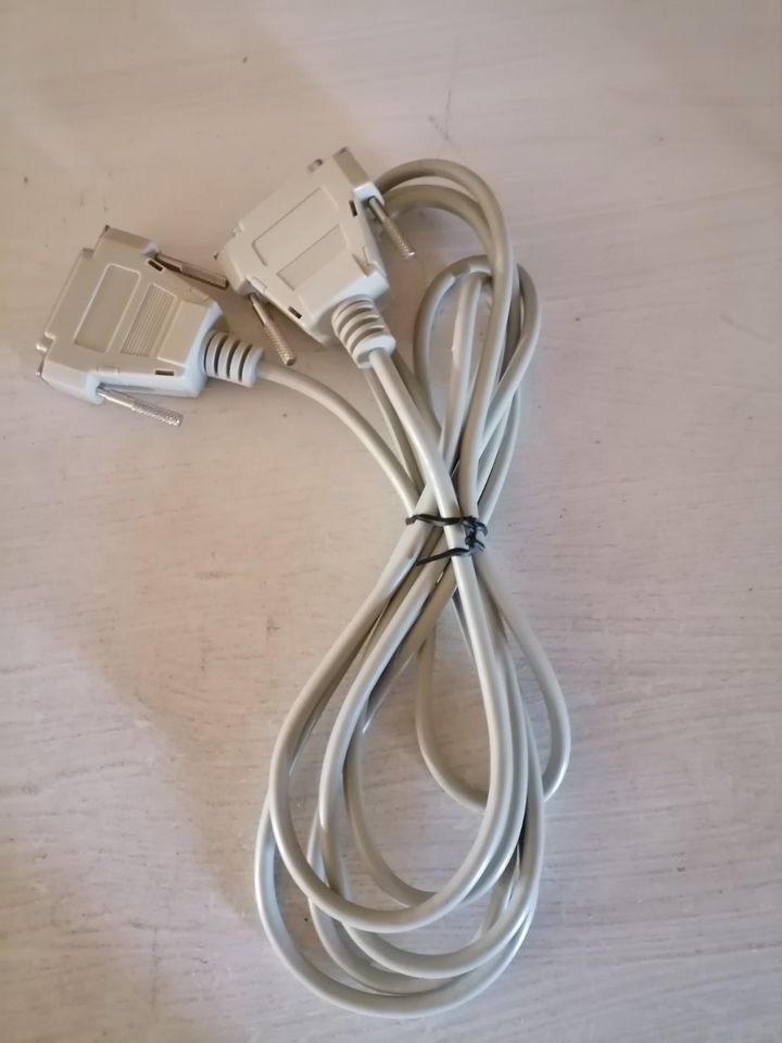 D-Sub-Kabel 25-pin weiblich auf 25-pin weiblich in Kirchham