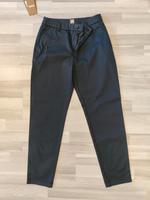 Hose Hugo Boss Tachini NEU dunkelblau Größe 36 Hessen - Ehringshausen Vorschau