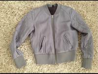 H&M Damen Jacke Übergangsjacke Gr S / 36 grau leicht Niedersachsen - Edewecht Vorschau