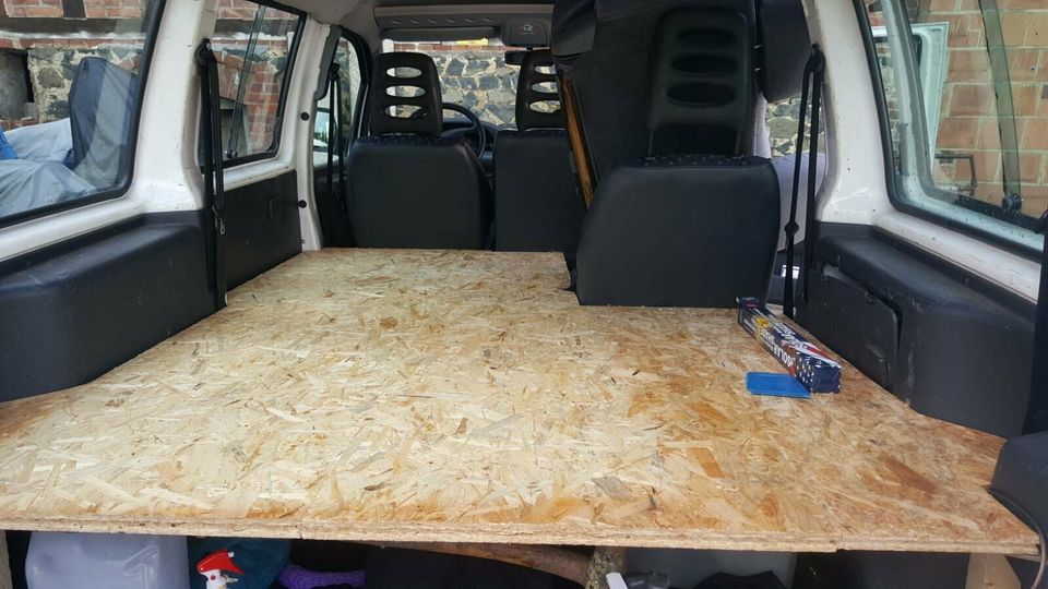 Fiat Scudo Jumpy Partner Wohnmobil Bett Holz Bretter ohne Beine in Felsberg