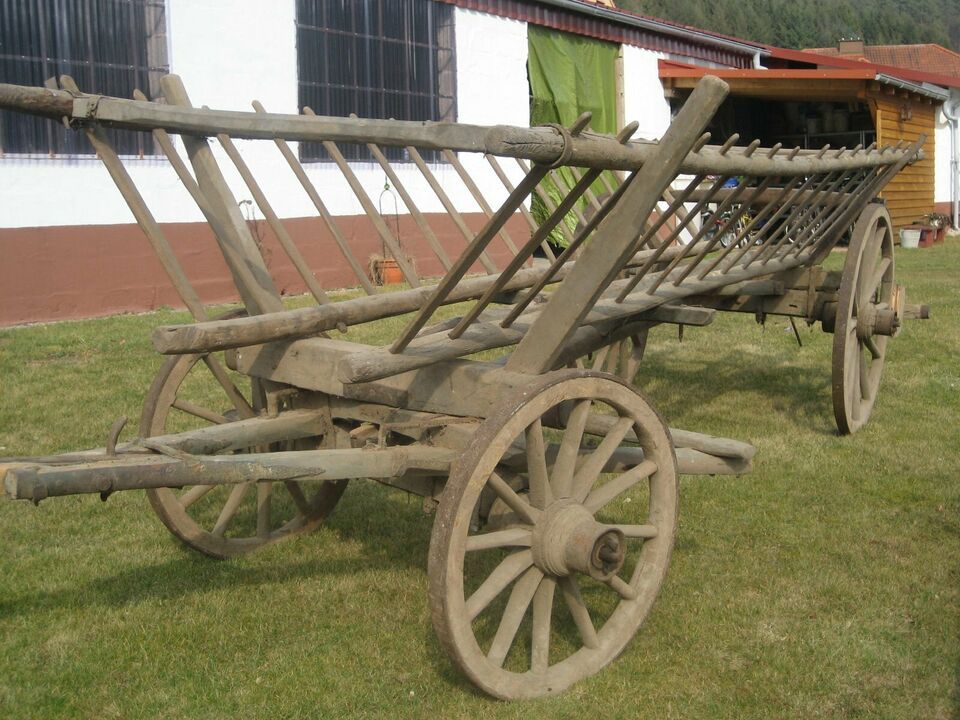 Holzwagenräder /Alte Schärfmaschine für Balkenmäher in Bobenthal