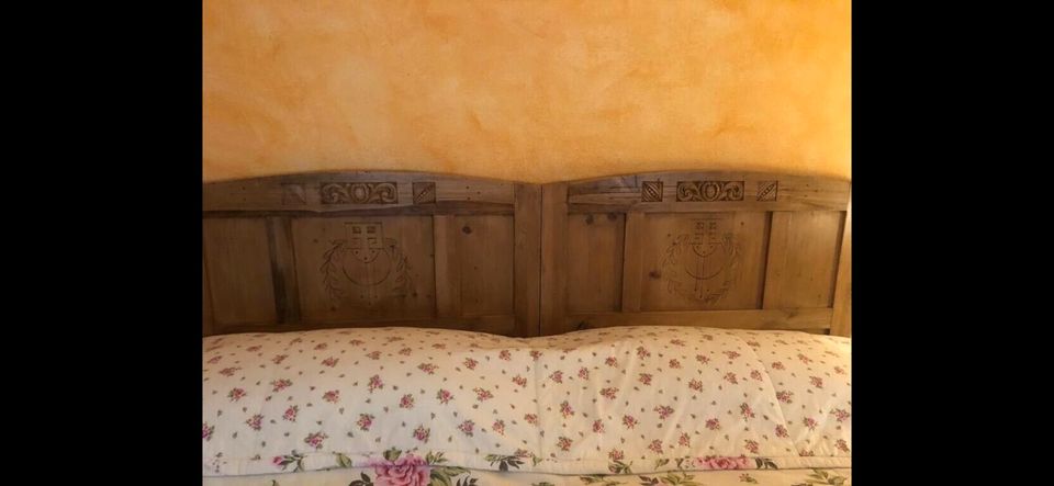 Antikes Bauernbett Doppelbett in Donaustauf