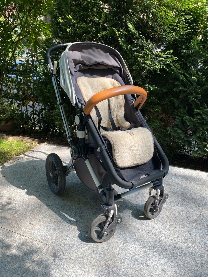 Bugaboo Kinderwagen mit Fell (guter Zustand) in Dresden