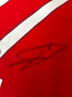 Trikot FC Bayern Nr. 27 David Alaba mit original Autogramm Baden-Württemberg - Eningen Vorschau