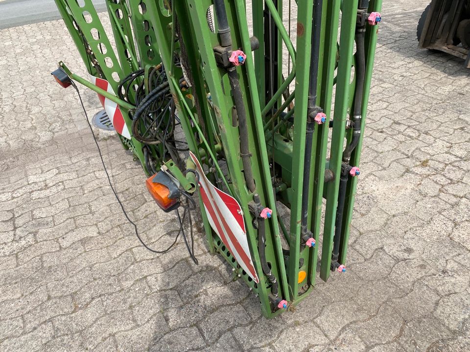 Gestänge 15 Meter Amazone UF Spritze Feldspritze in Wagenfeld