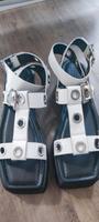Sandalen von ASOS Design Gr. 41 echt Leder weiß Nordrhein-Westfalen - Rommerskirchen Vorschau