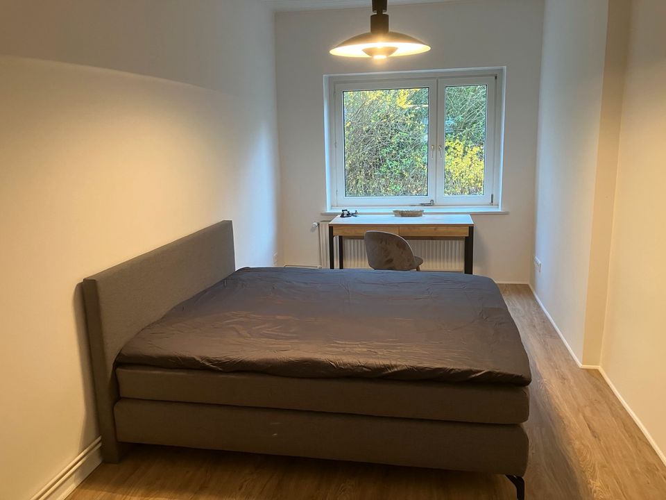 Vollmöbliert und frisch sanierte Wohnung (2 Zimmer / 45 qm) in Hamburg
