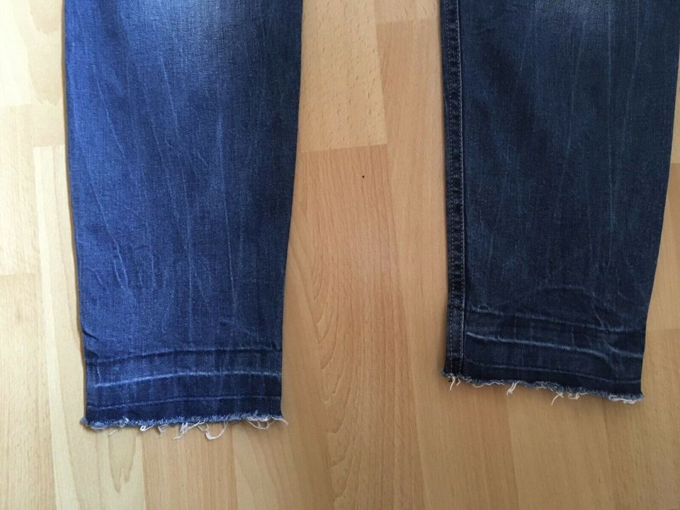 Jeans, blau, skinny, destroyed, Größe 40 in Vettelschoß