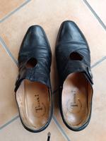 Think! Slipper Leder schwarz Gr.42 Niedersachsen - Lüneburg Vorschau