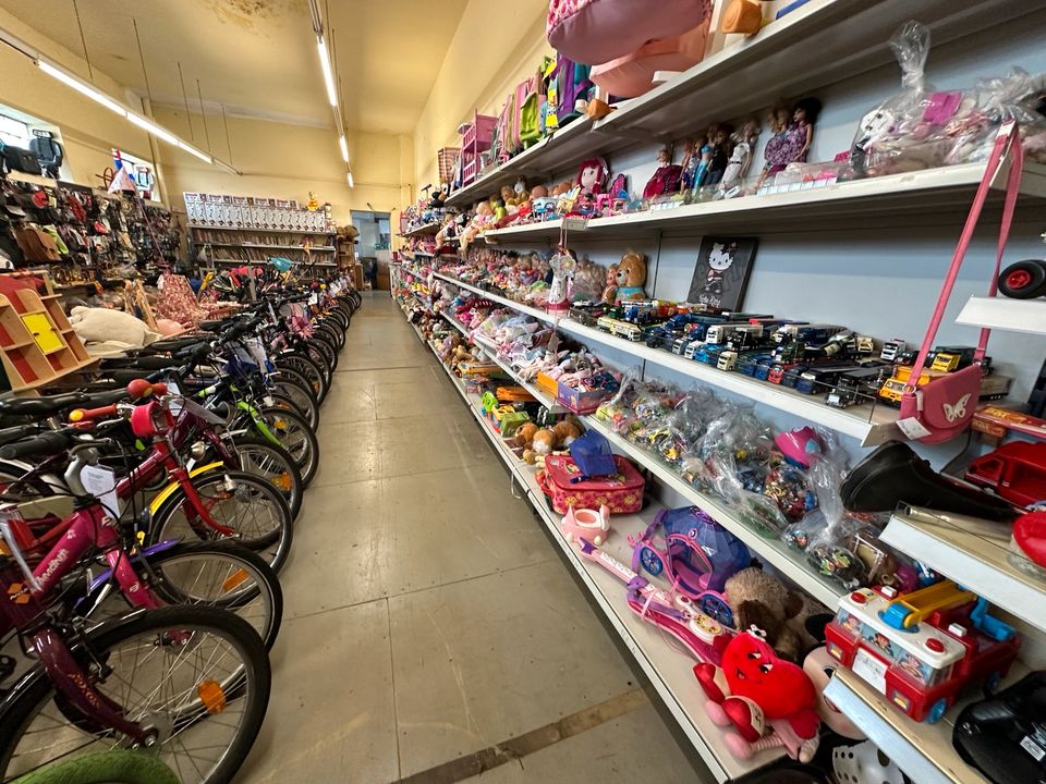 HEUTE MIT TERMIN KINDER SECONDHAND GROSSE AUSWAHL in Bünde