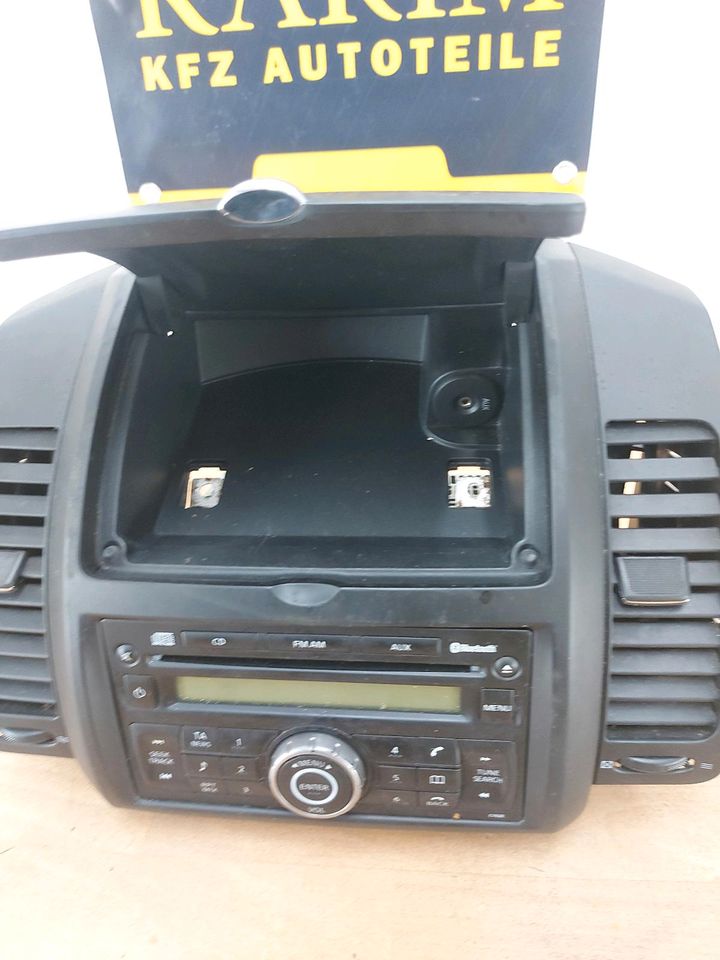 Autoradio Radio Nissan Note E11 AUX Bluetooth 281859U10A in Ennepetal