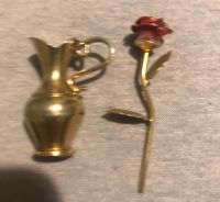 Ein Gold Metall Vasen mit Blumen Bochum - Bochum-Süd Vorschau