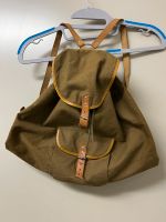 Kleinen alten Wanderrucksack, Rucksack mit Lederriemen, olivgrün Sachsen - Auerbach (Vogtland) Vorschau