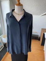 Seidige Bluse dunkelblau Gr. 40 Nordrhein-Westfalen - Balve Vorschau