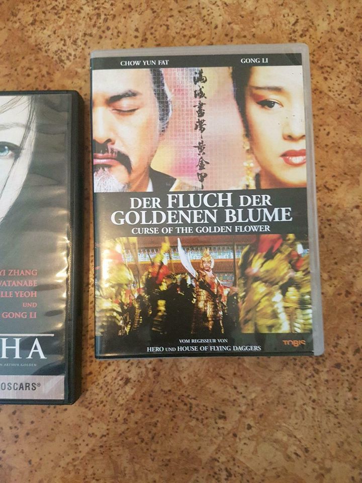 Asiatische DVD s Filme wie neu 2Euro in Sersheim