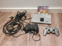 Playstation 2 inkl. zwei Controller und ein Spiel Köln - Lindenthal Vorschau