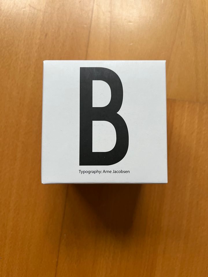 Melamin Design Letters B Kinder Becher NEU Buchstabe in Arnsberg